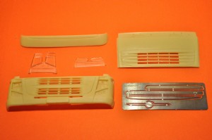 A&N 1/24 VOVLO FH 車系用 車前裝飾面板